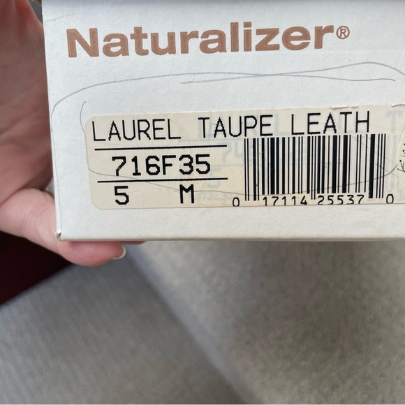 Naturalizer Lauren Taupe Leather Heel Padded Insole Neutral Pumps Shoes Office - Picture 2 of 9